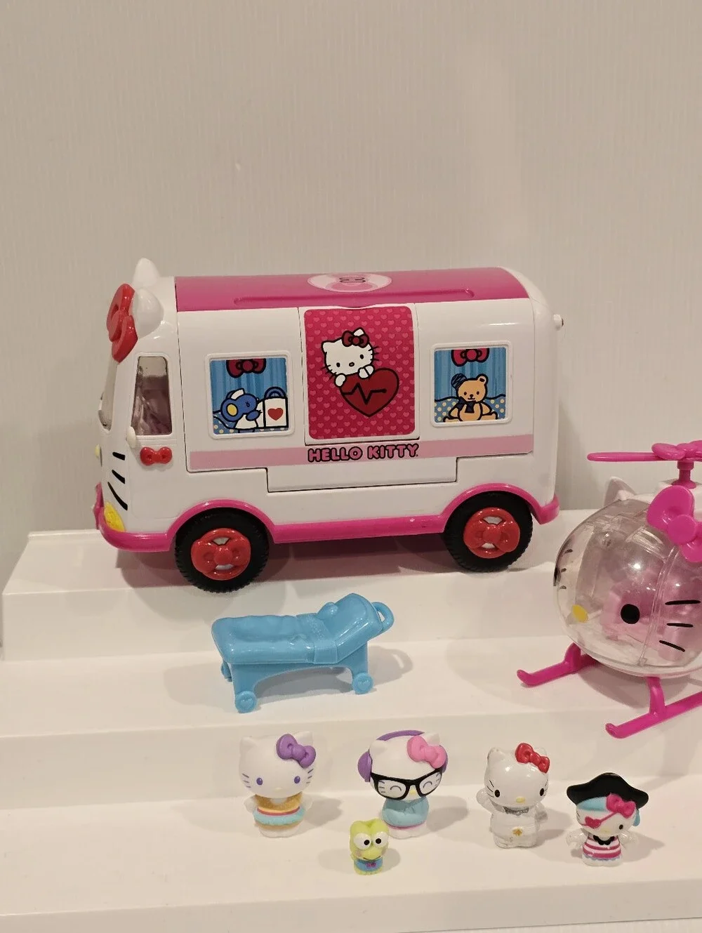 Hello Kitty Rescue Emergency Playset